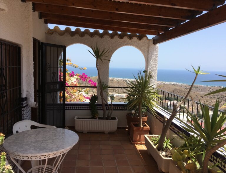 Vistas terraza buganvilla
